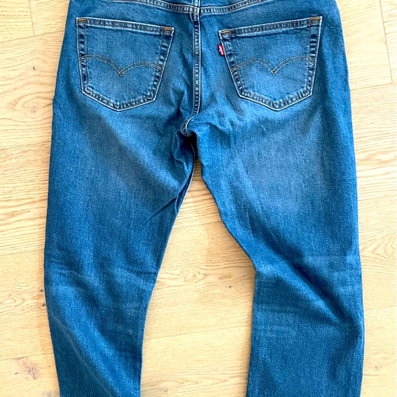 Levi’s Men’s 511 Slim size 34x32. Like new condition. No damages. - Picture 4 of 9